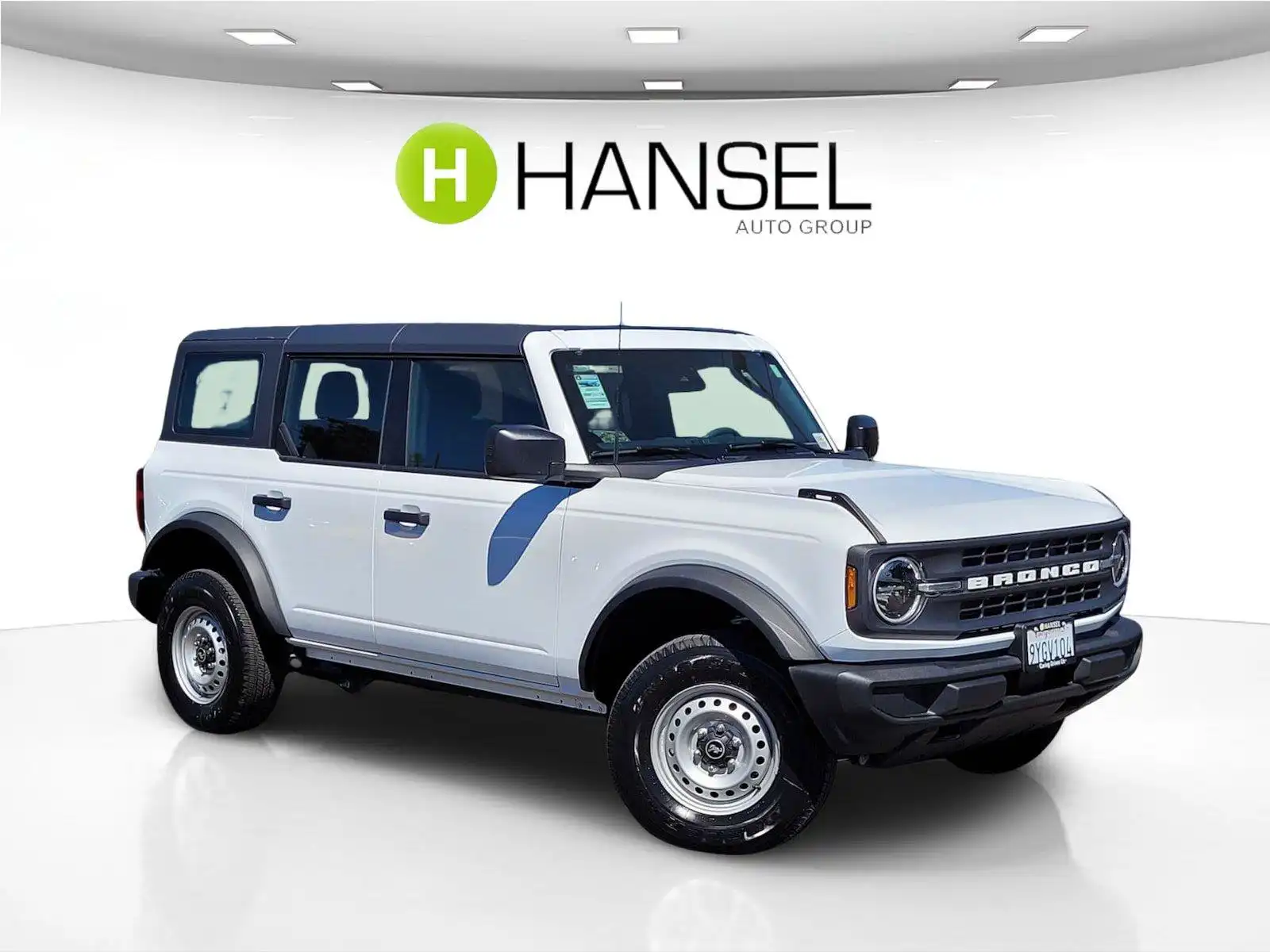 2026 Ford Bronco Base 4WD's photo