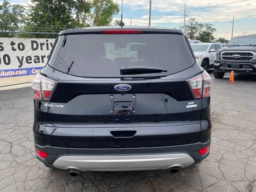 2017 Ford Escape SE photo 3
