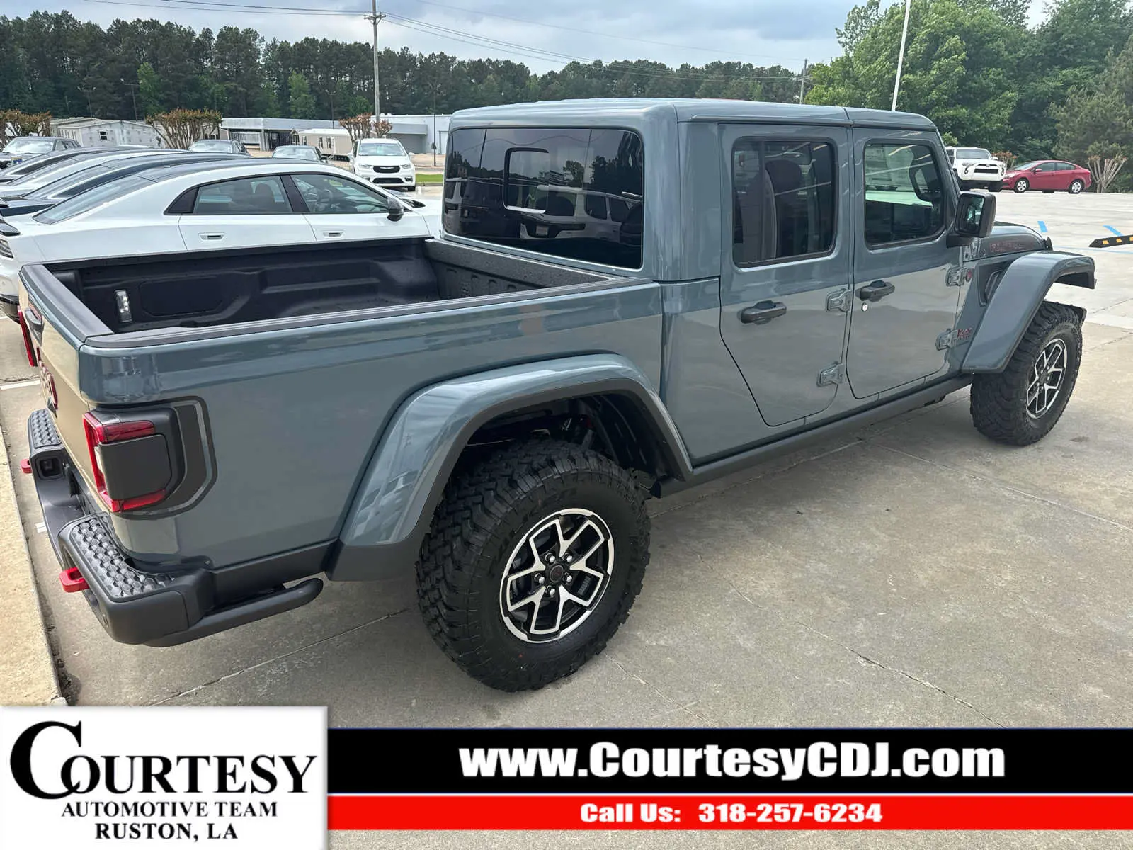 2026 Jeep Gladiator Shadow Ops Auto photo 5
