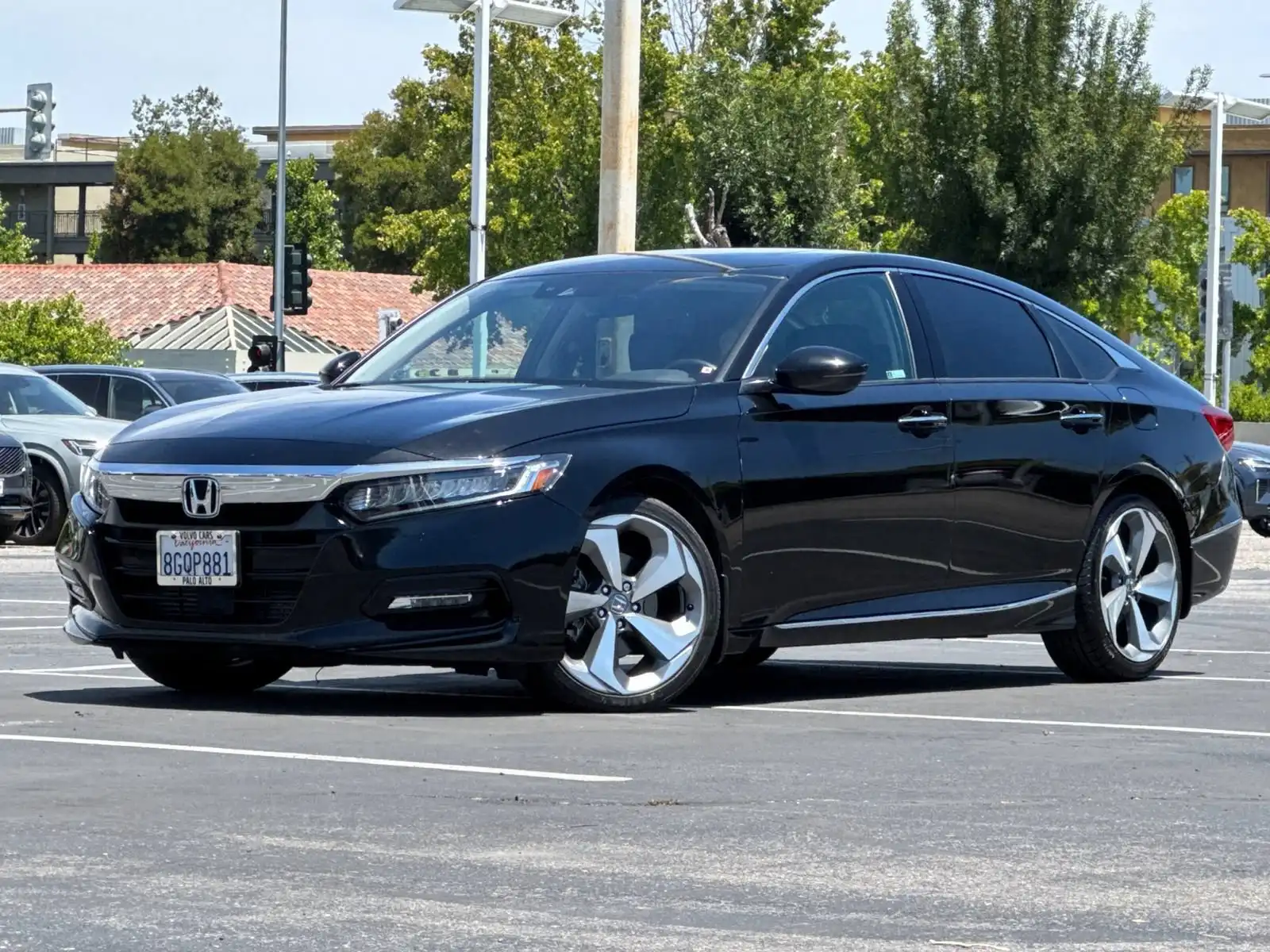 2018 Honda Accord 2.0T Touring Auto's photo