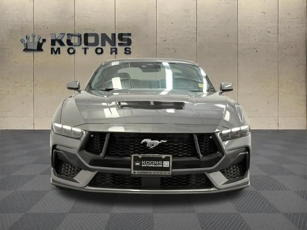 2025 Ford Mustang GT Fastback photo 3