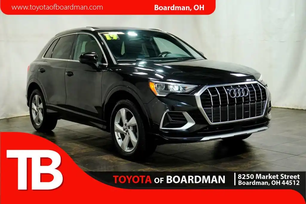 2019 Audi Q3 45 TFSI Premium quattro's photo