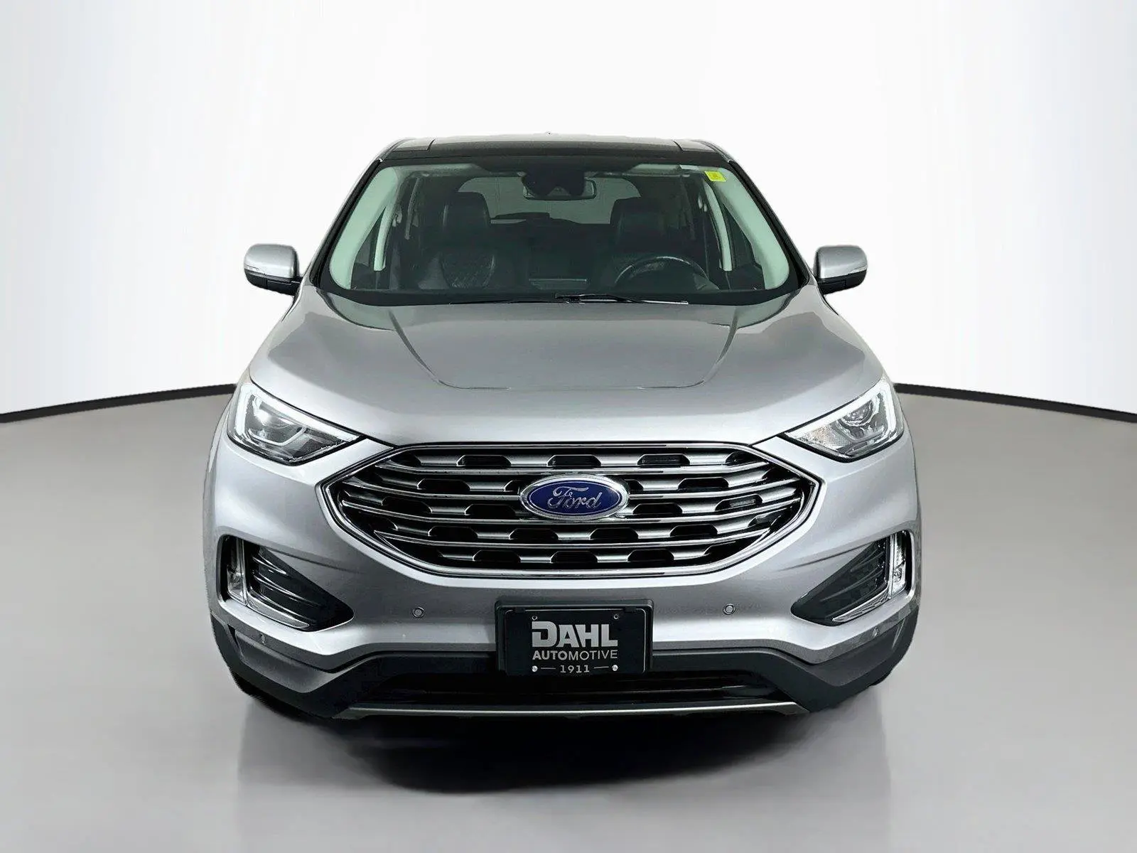 2023 Ford Edge Titanium AWD photo 3