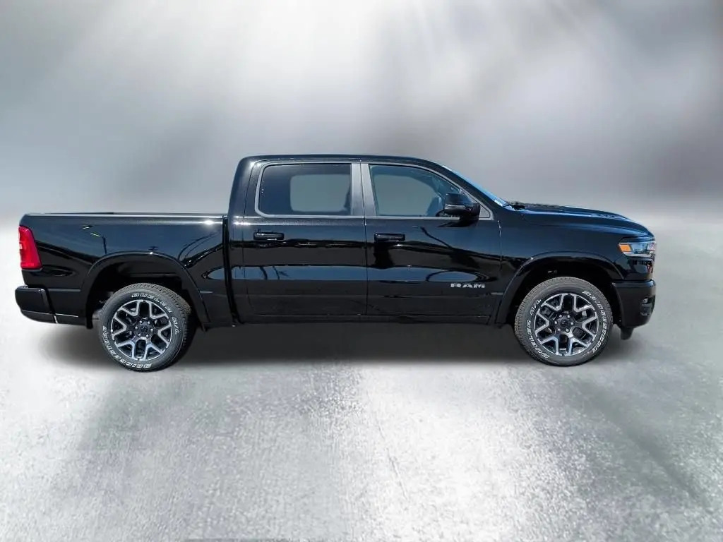 2026 RAM 1500 Laramie 4WD Crew Cab 5'7 photo 4