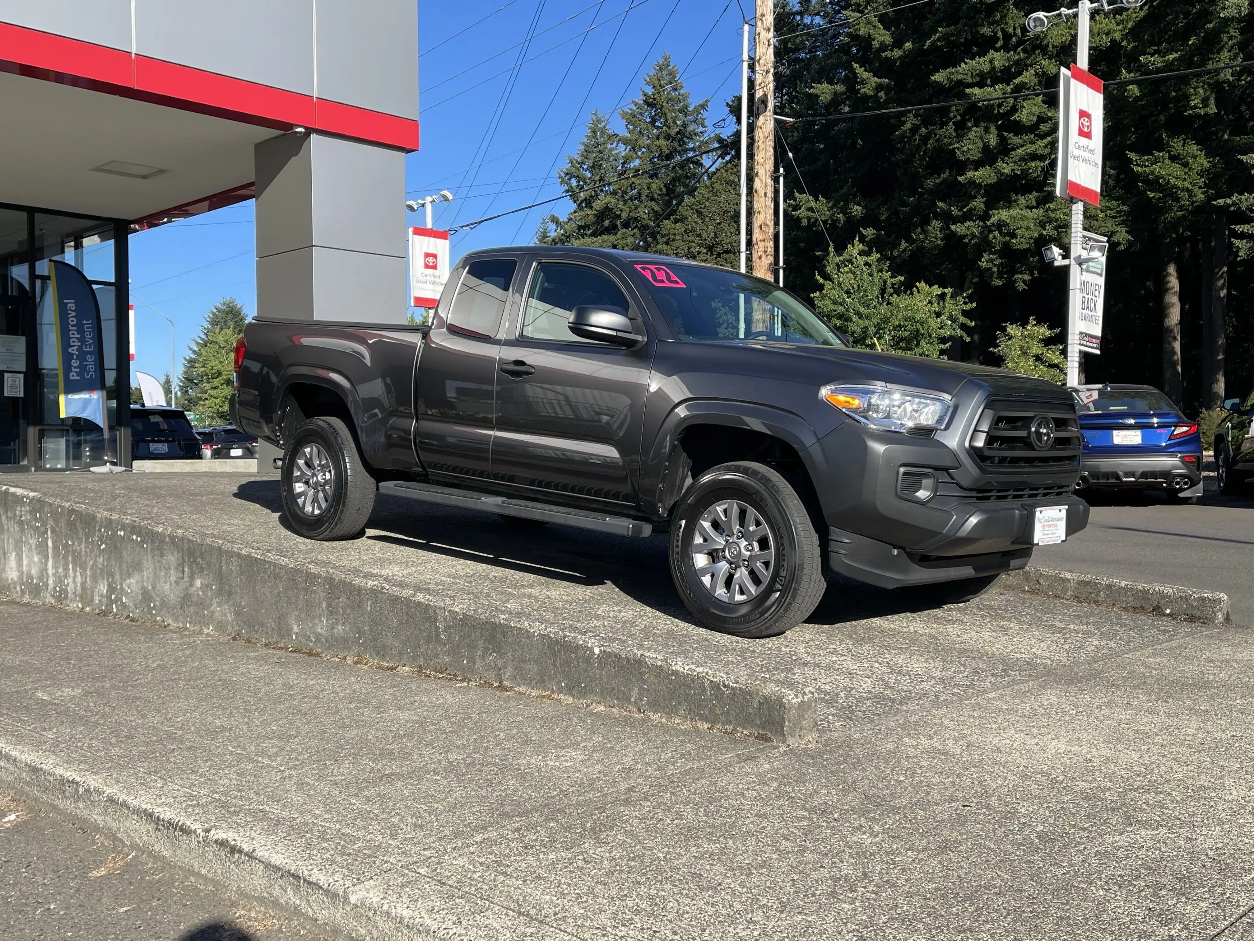 2022 Toyota Tacoma SR Access Cab 2WD 4-Cyl Auto Std Bed's photo
