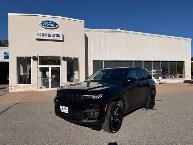 2022 Jeep Grand Cherokee Altitude 4WD's photo