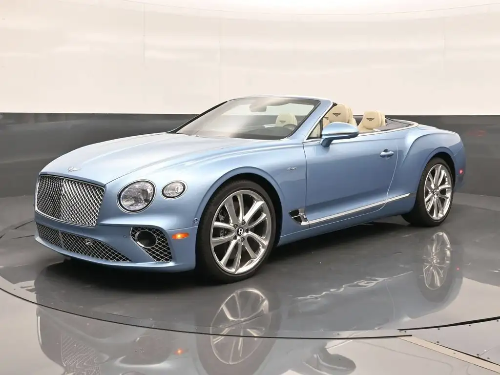 2023 Bentley Continental GT Azure V8's photo