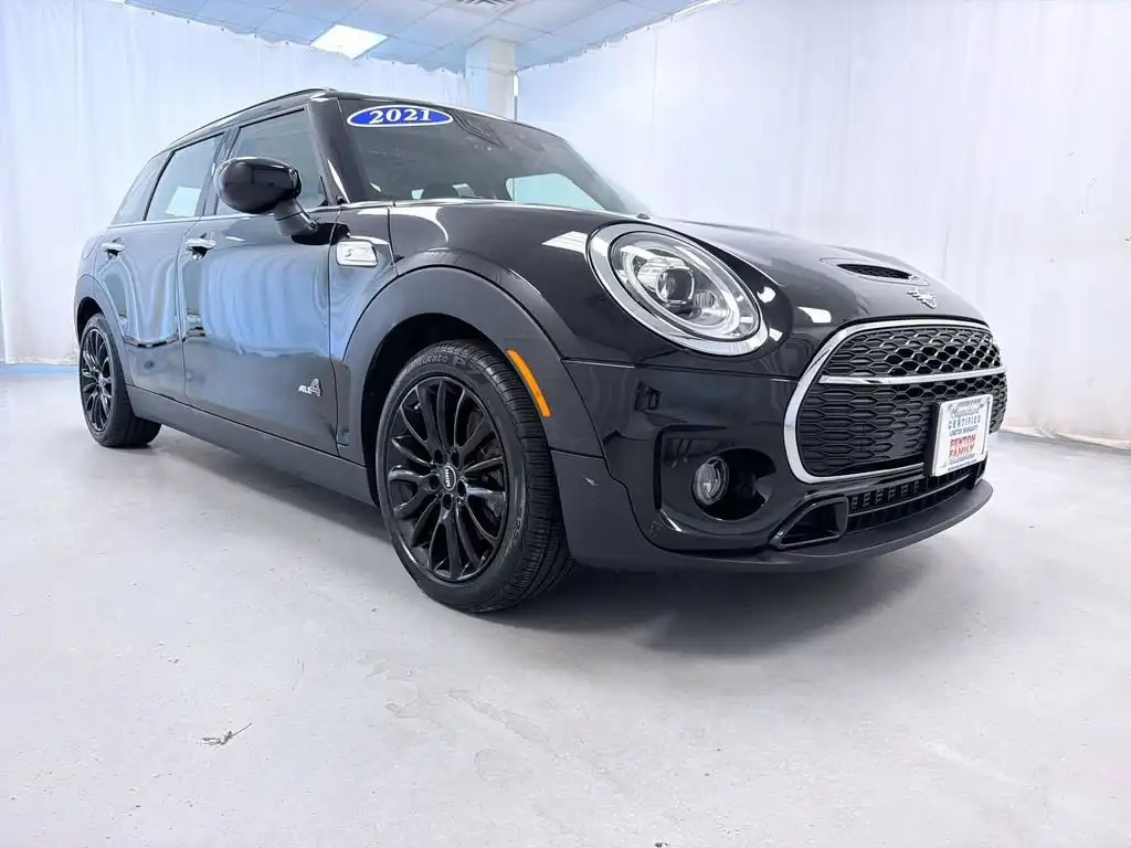 2021 MINI Clubman Cooper S ALL4's photo