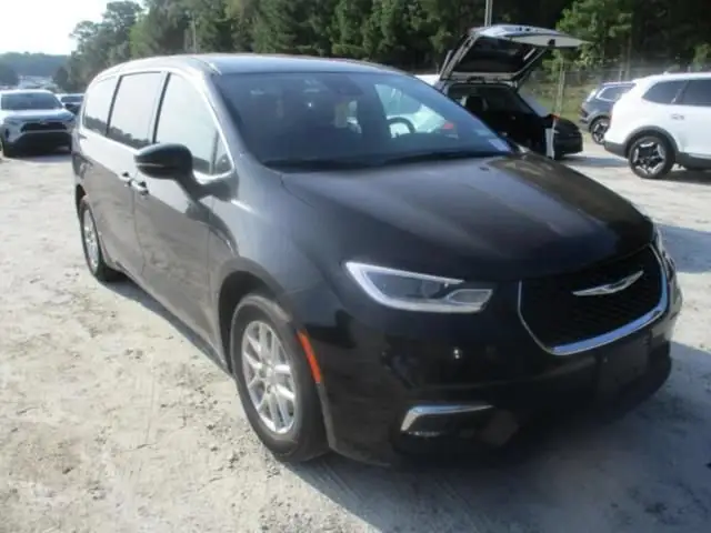 2025 Chrysler Pacifica Select photo 1