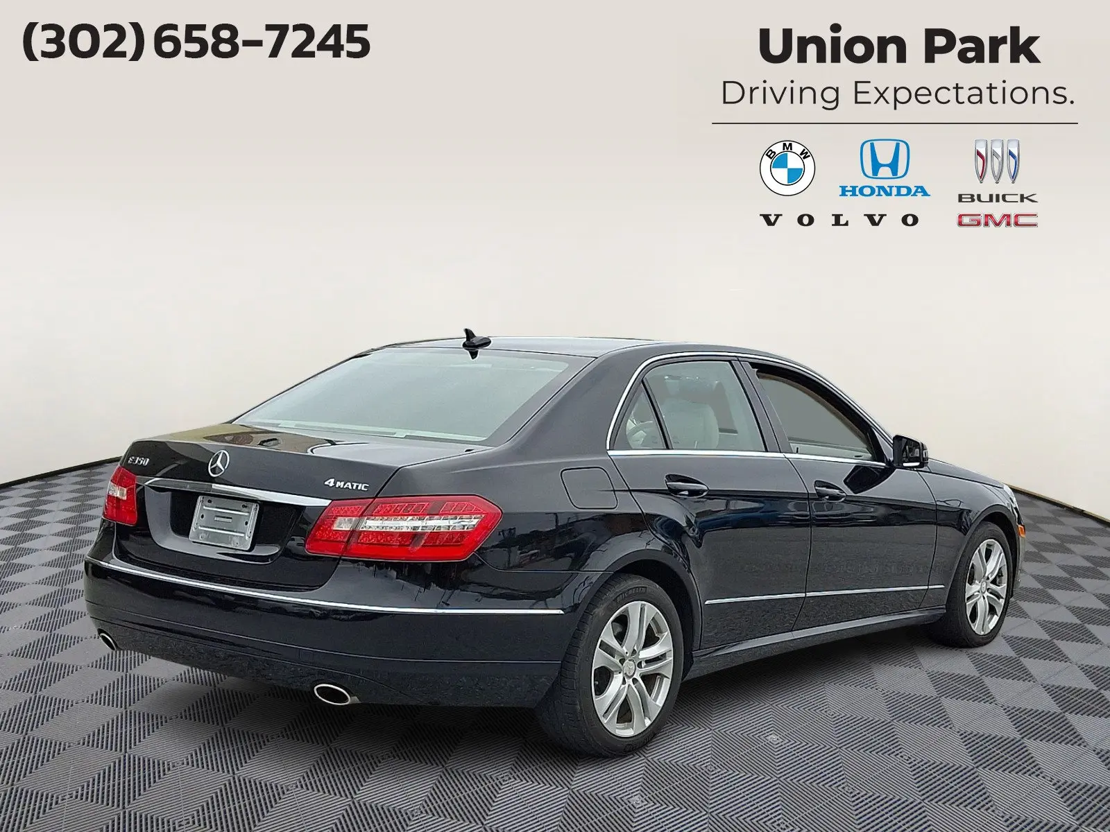 2011 Mercedes-Benz E-Class E350 Luxury 4MATIC photo 4