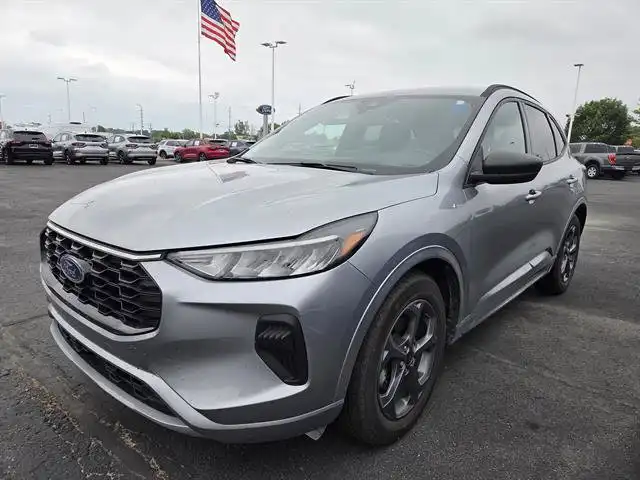 2024 Ford Escape ST-Line FWD's photo
