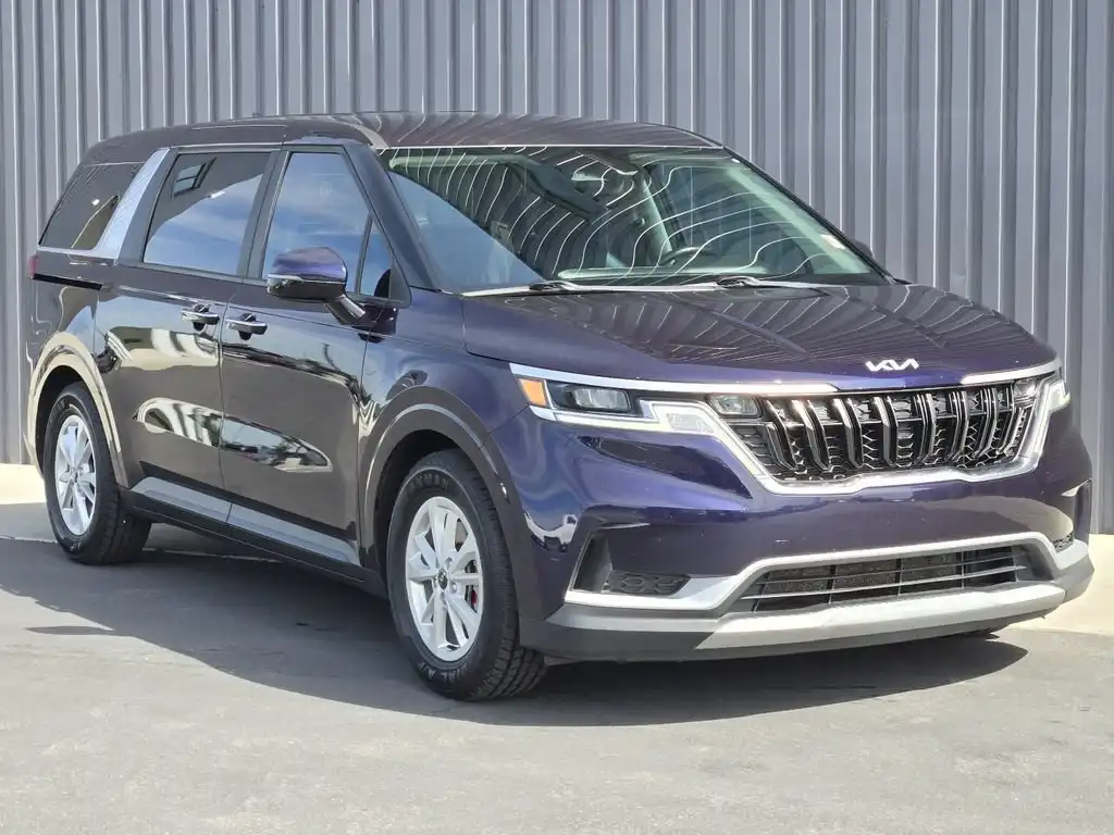 2022 Kia Sedona LX Seat Pkg's photo