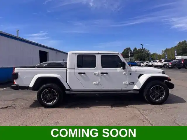 2021 Jeep Gladiator Overland's photo