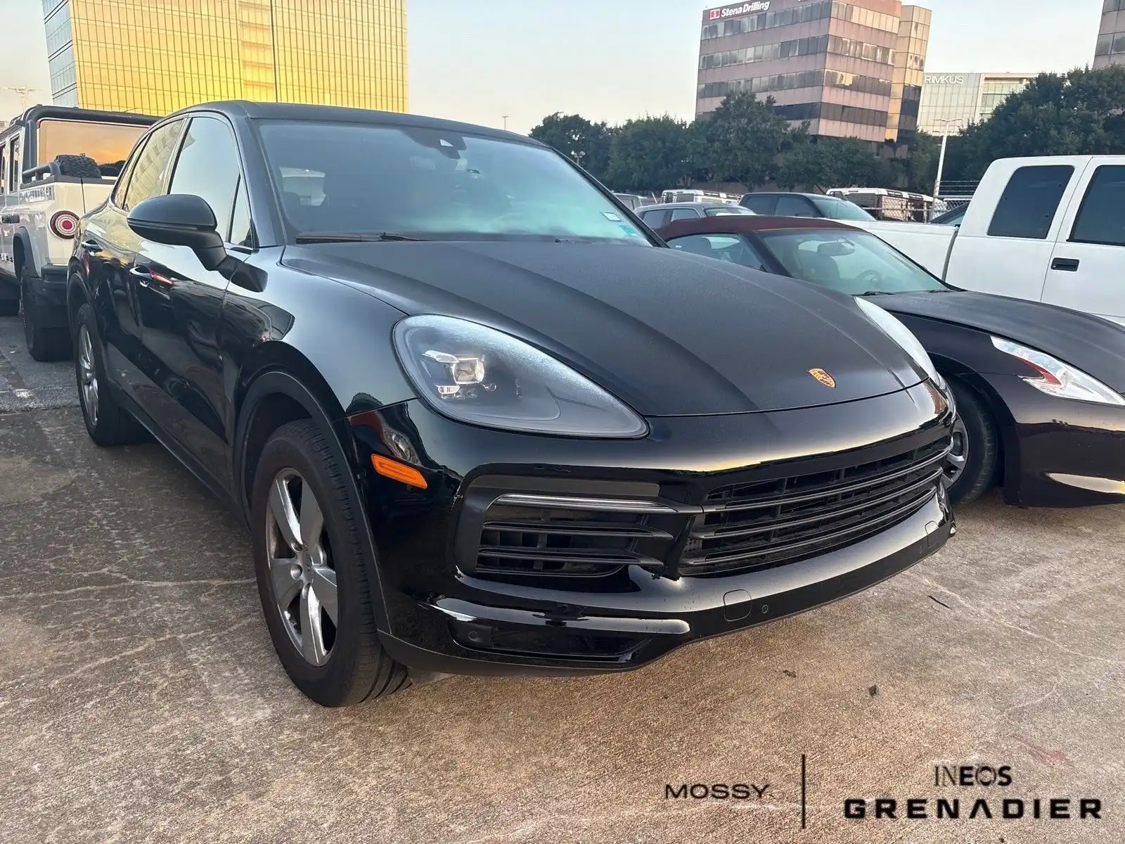 2021 Porsche Cayenne Base's photo