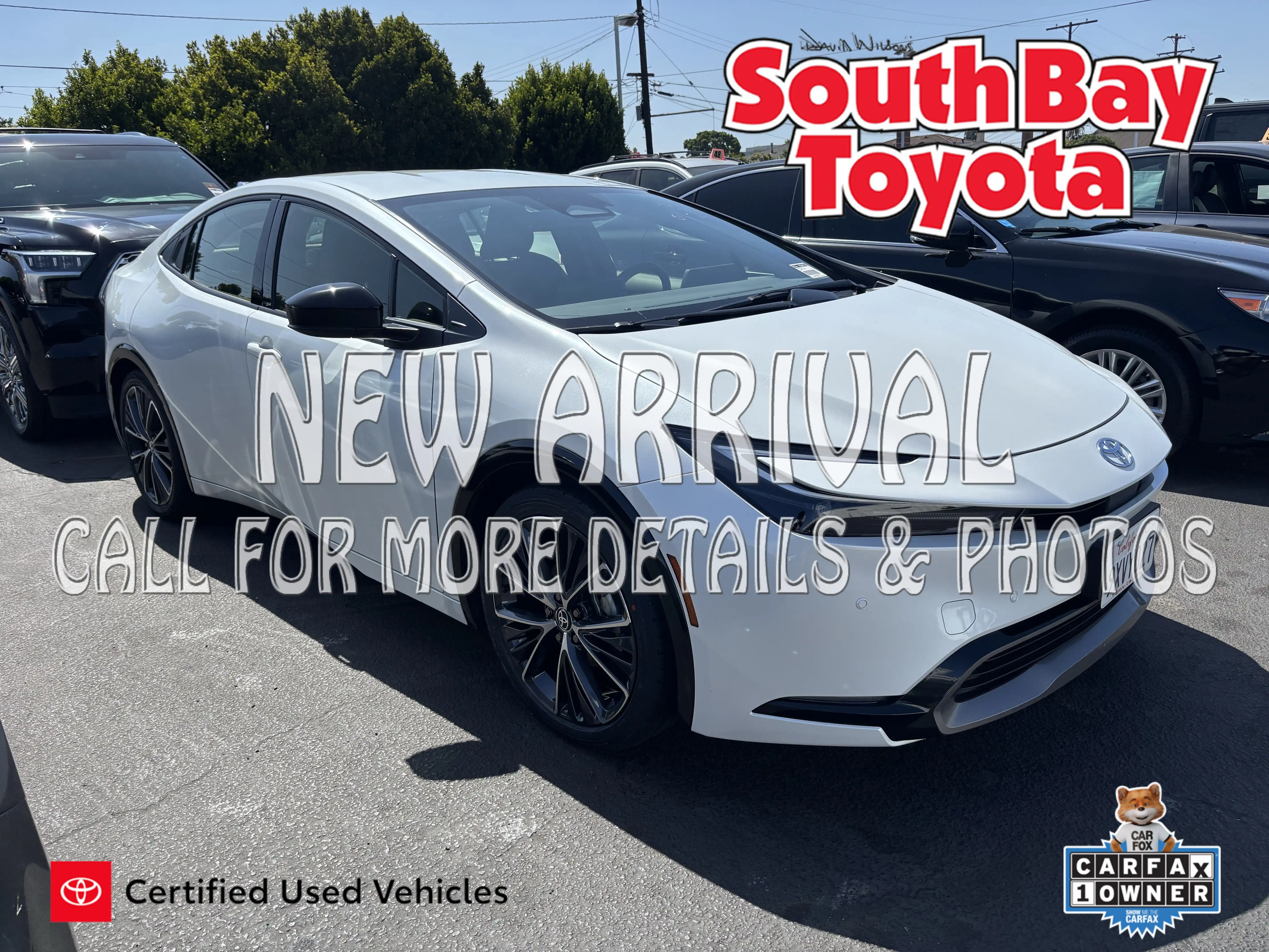 2026 Toyota Prius XLE FWD's photo