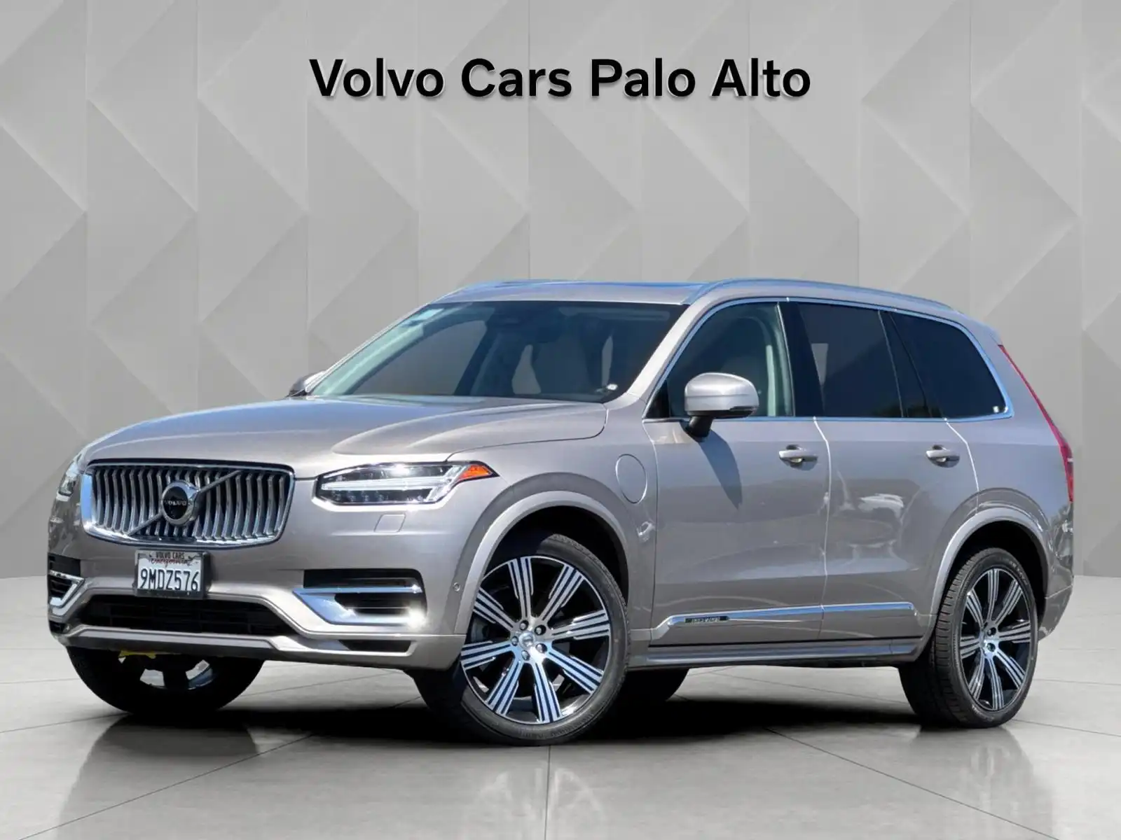 2024 Volvo XC90 T8 Recharge Plus Bright Theme 7-Seat 4WD's photo