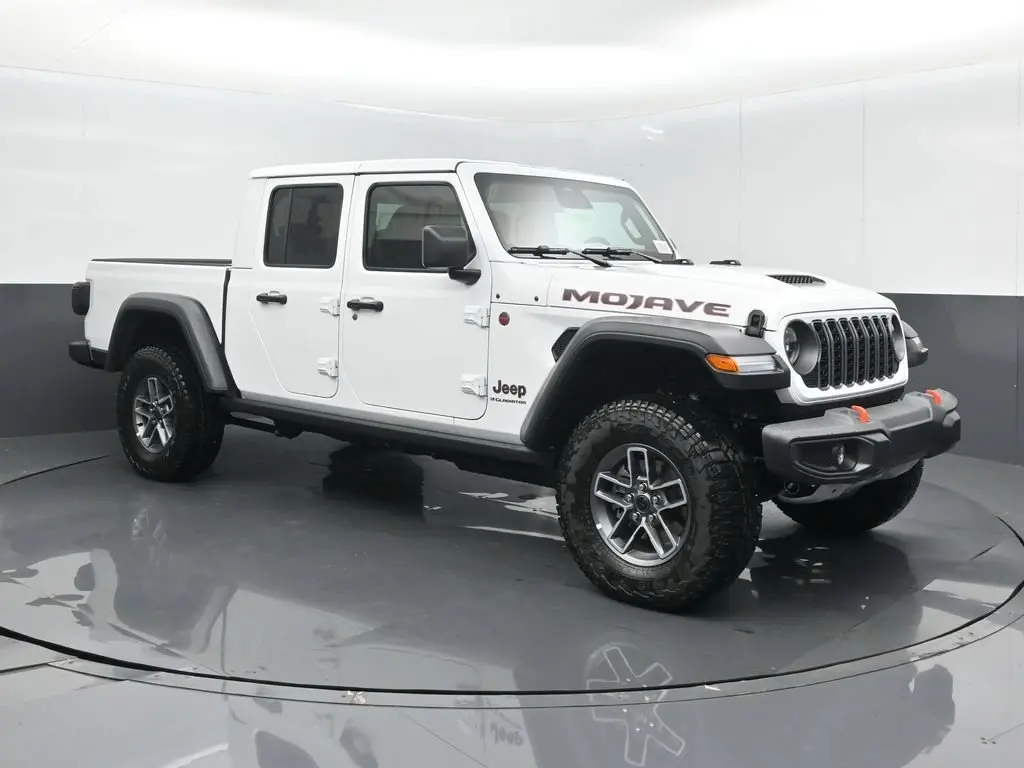2026 Jeep Gladiator Mojave Auto photo 3
