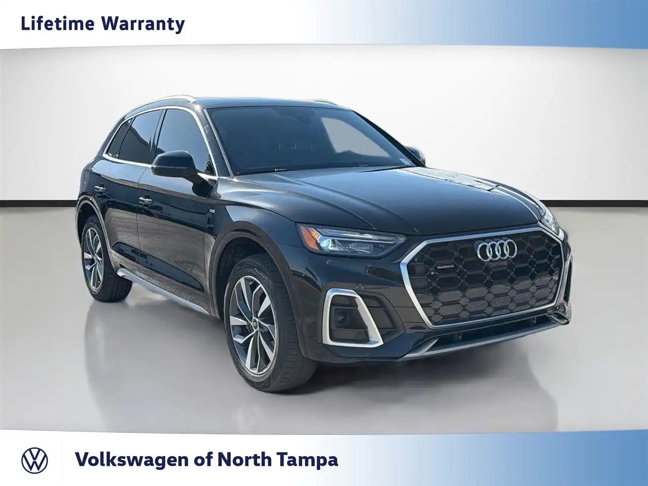 2023 Audi Q5 45 Premium Plus's photo