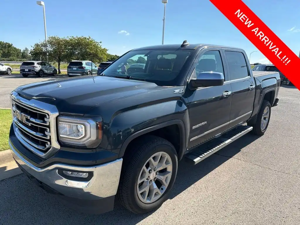 2018 GMC Sierra 4WD Crew Cab Standard Box SLT's photo