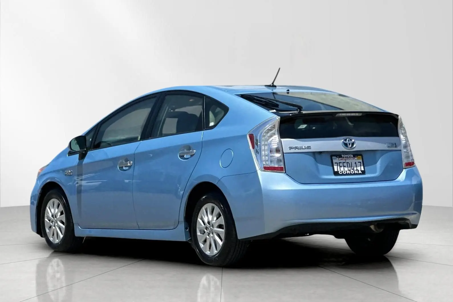 2014 Toyota Prius Base photo 5