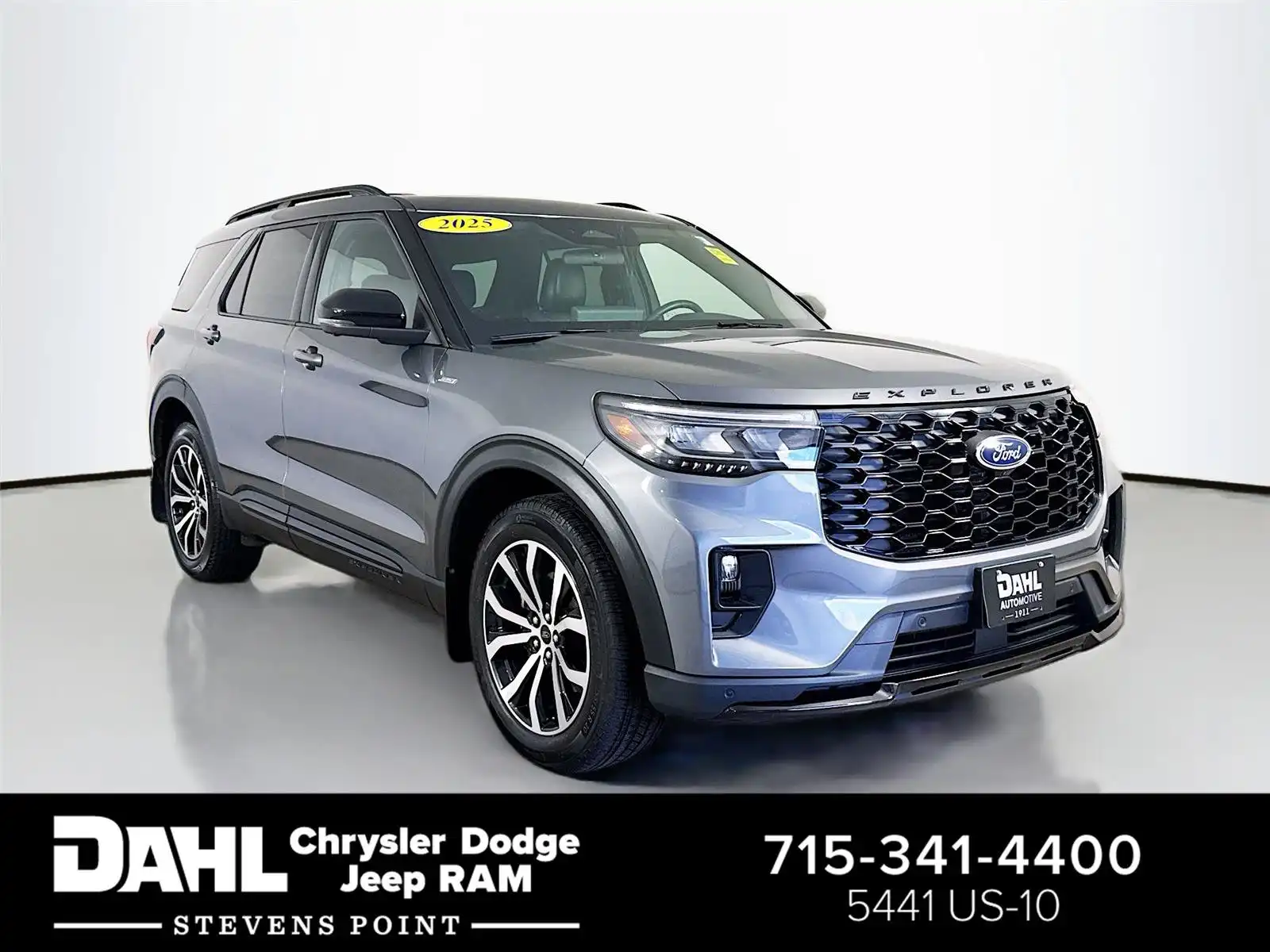 2025 Ford Explorer ST-LINE 4WD (PL535)'s photo