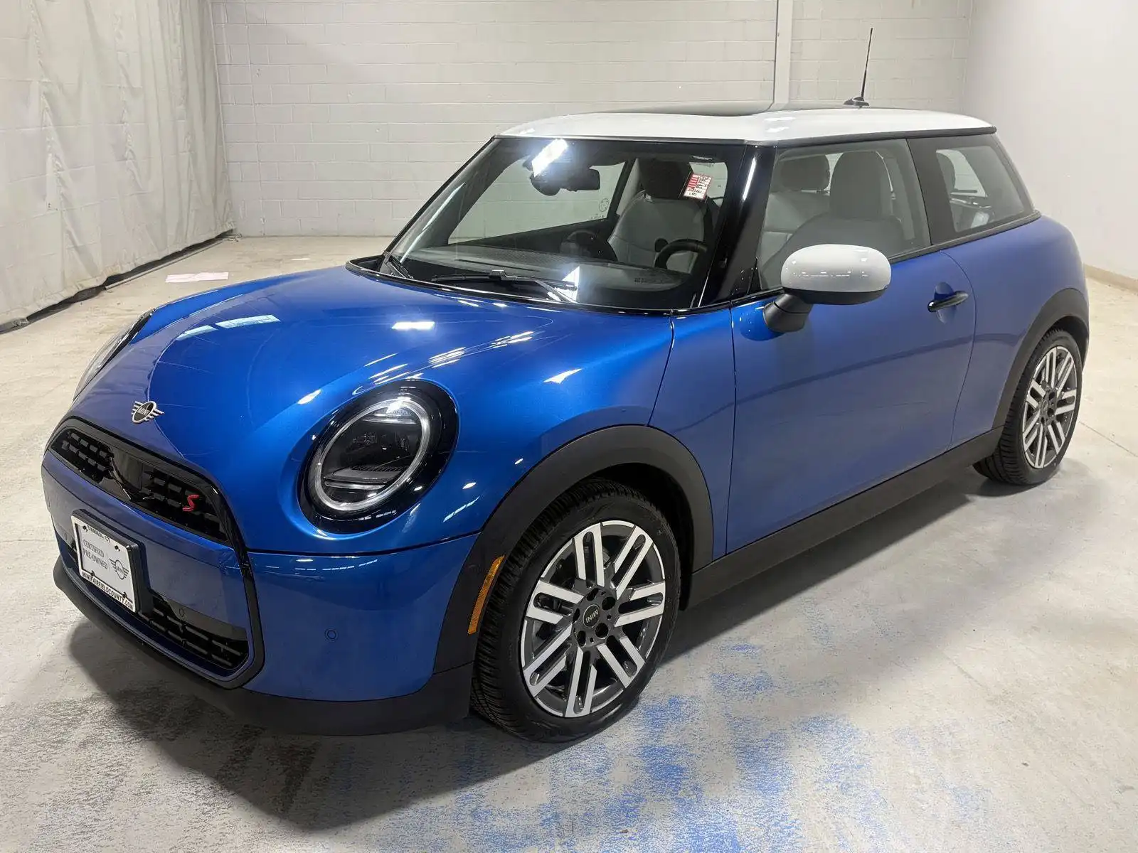 2026 MINI Hardtop Cooper S Signature's photo