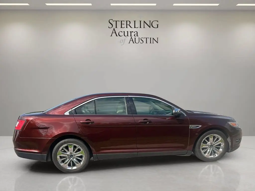 2012 Ford Taurus Limited AWD photo 4