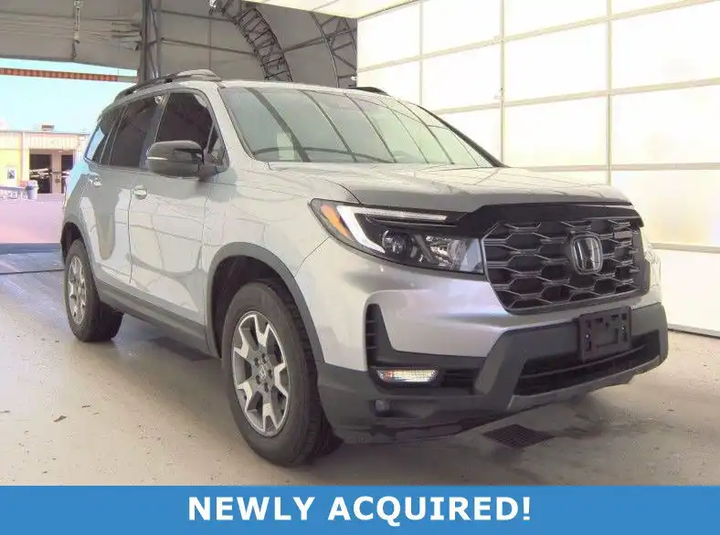 2023 Honda Passport 3.5 TrailSport 4WD Auto's photo