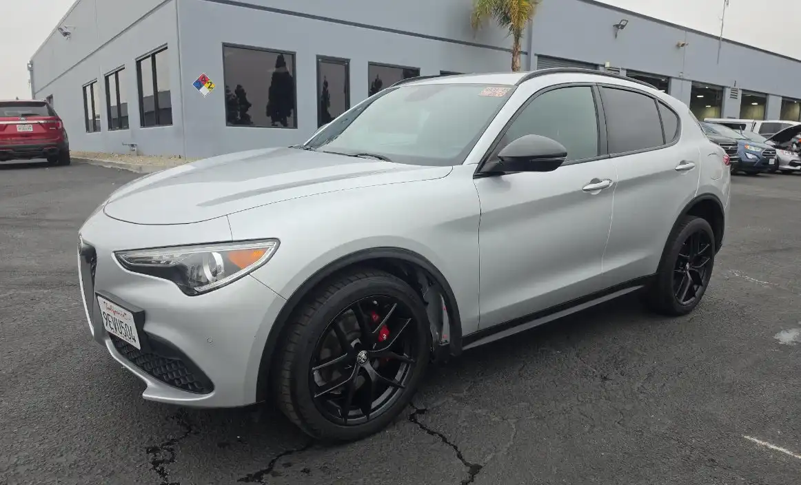 2019 Alfa Romeo Stelvio Ti Sport AWD's photo