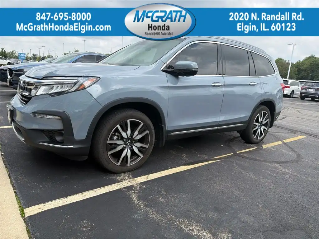 2022 Honda Pilot Touring AWD's photo
