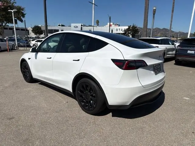 2022 Tesla Model Y Long Range photo 5