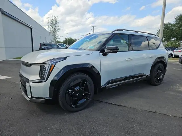 2026 Kia EV9 GT-Line AWD photo 3