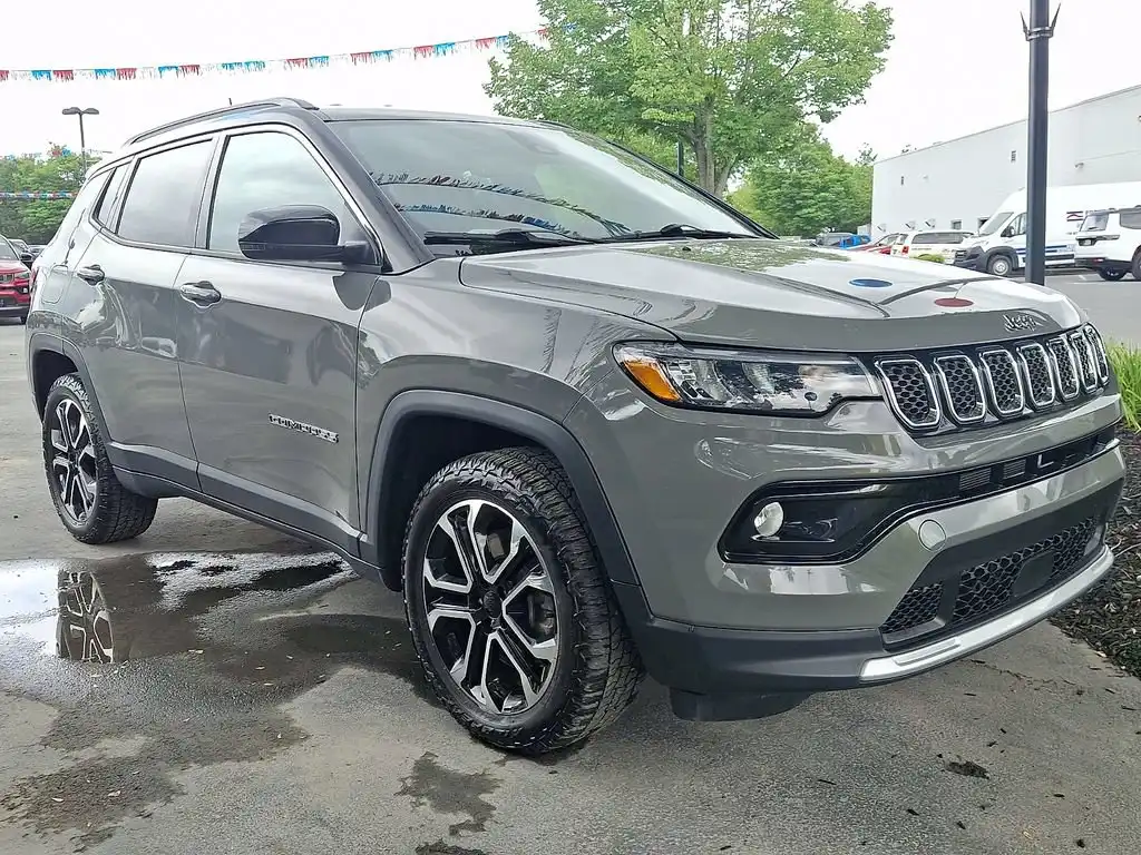 2023 Jeep Compass Limited 4X4's photo