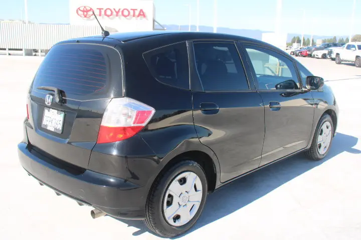 2013 Honda Fit Auto photo 3