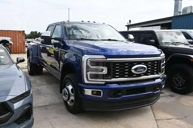 2026 Ford F-350 Platinum 4x4 Crew Cab 8' Box DRW's photo