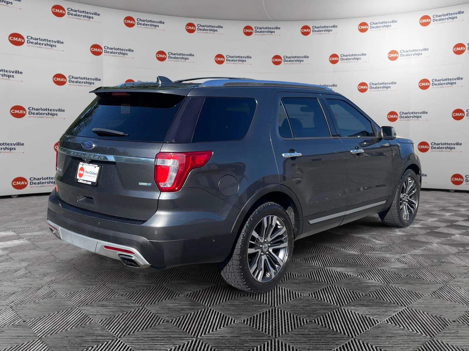 2016 Ford Explorer Platinum 4WD photo 5
