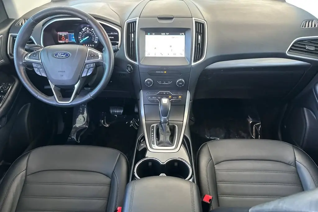 2018 Ford Edge SEL photo 4