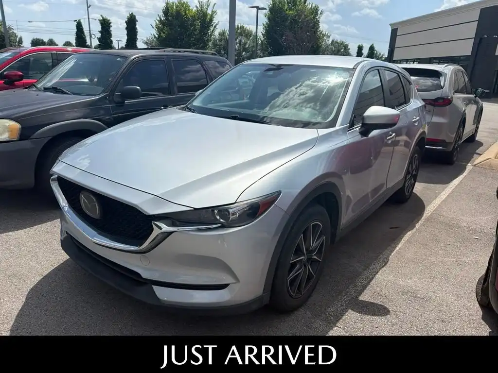 2018 Mazda CX-5 Touring auto's photo