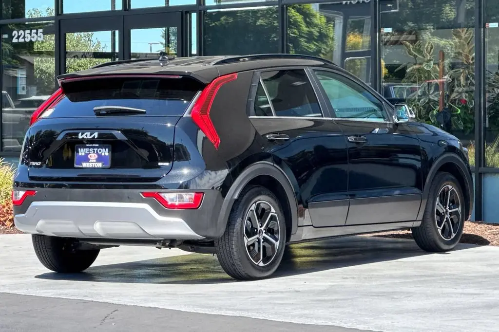 2025 Kia Niro Hybrid EX photo 4