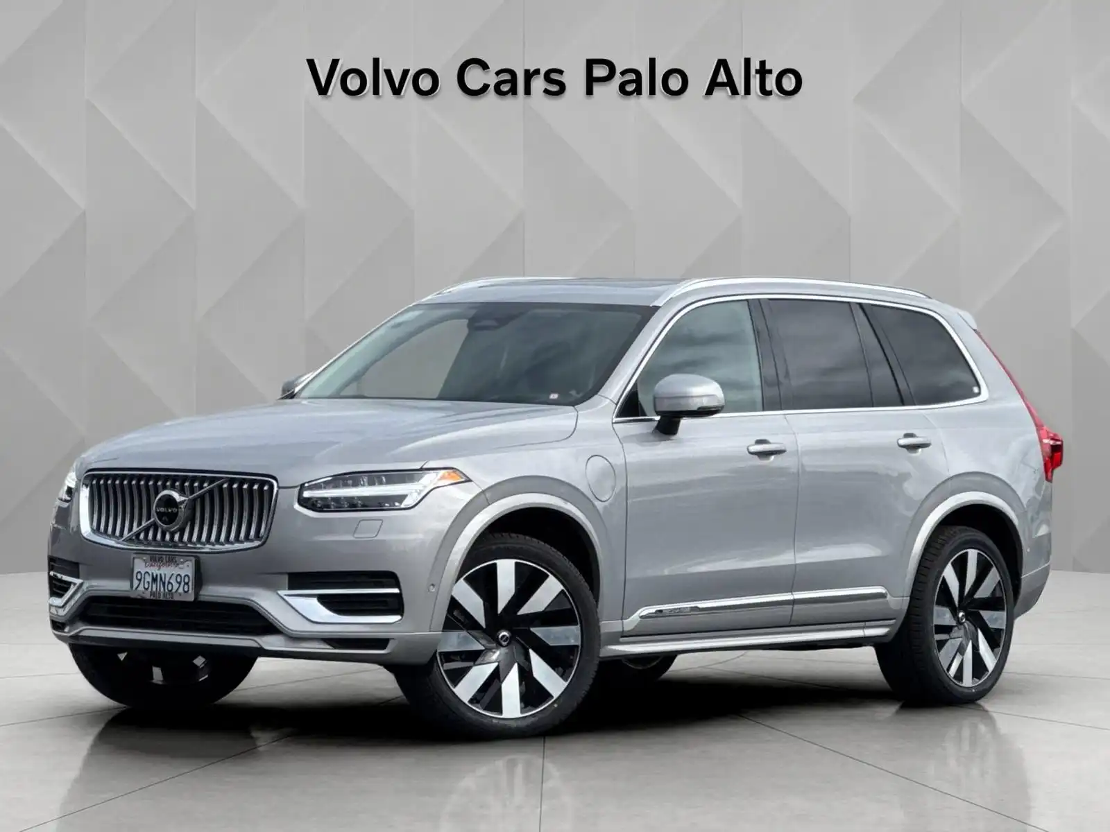 2023 Volvo XC90 T8 Recharge Ultimate 6-Seater 4WD's photo
