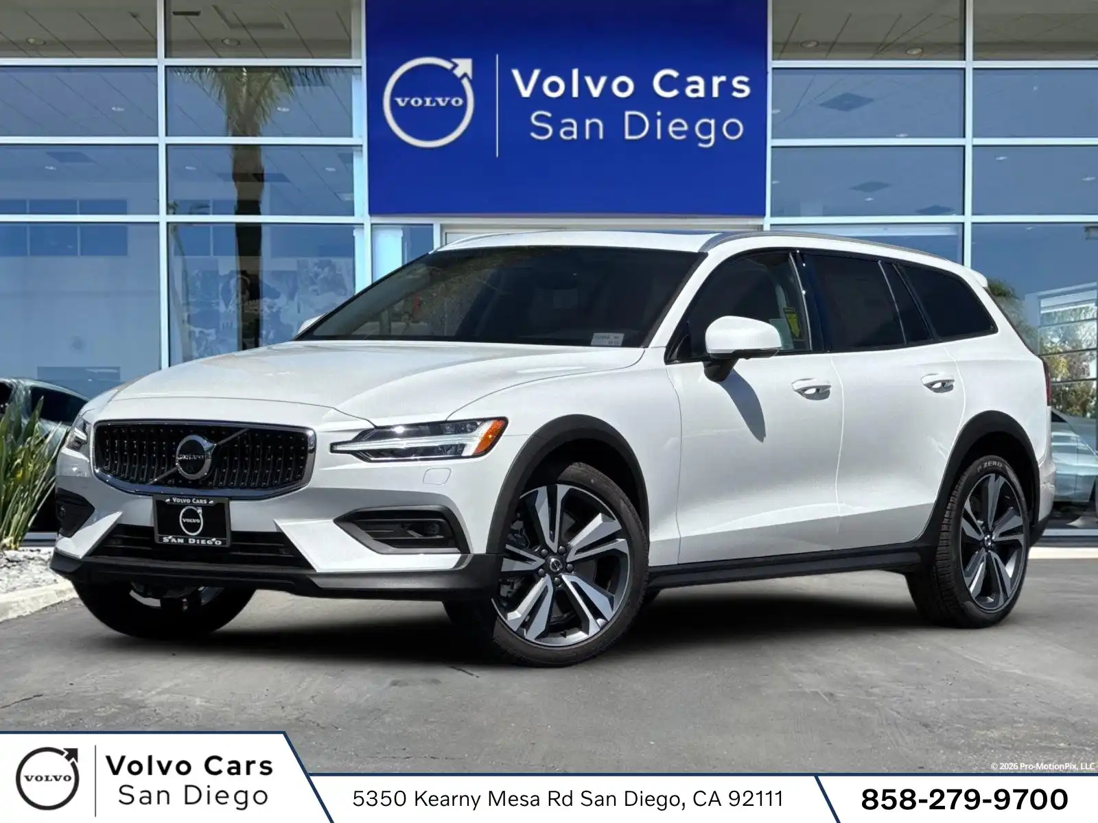2026 Volvo V60 Cross Country B5 Plus AWD's photo
