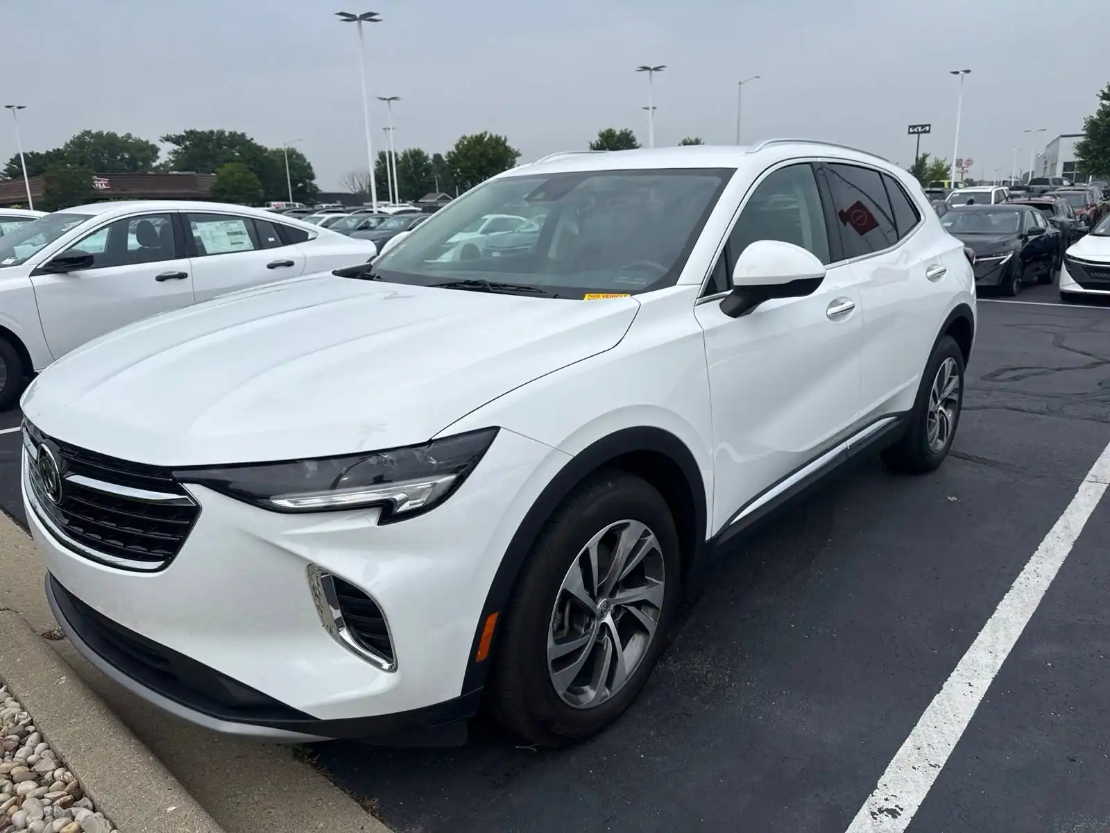 2023 Buick Envision Essence FWD's photo