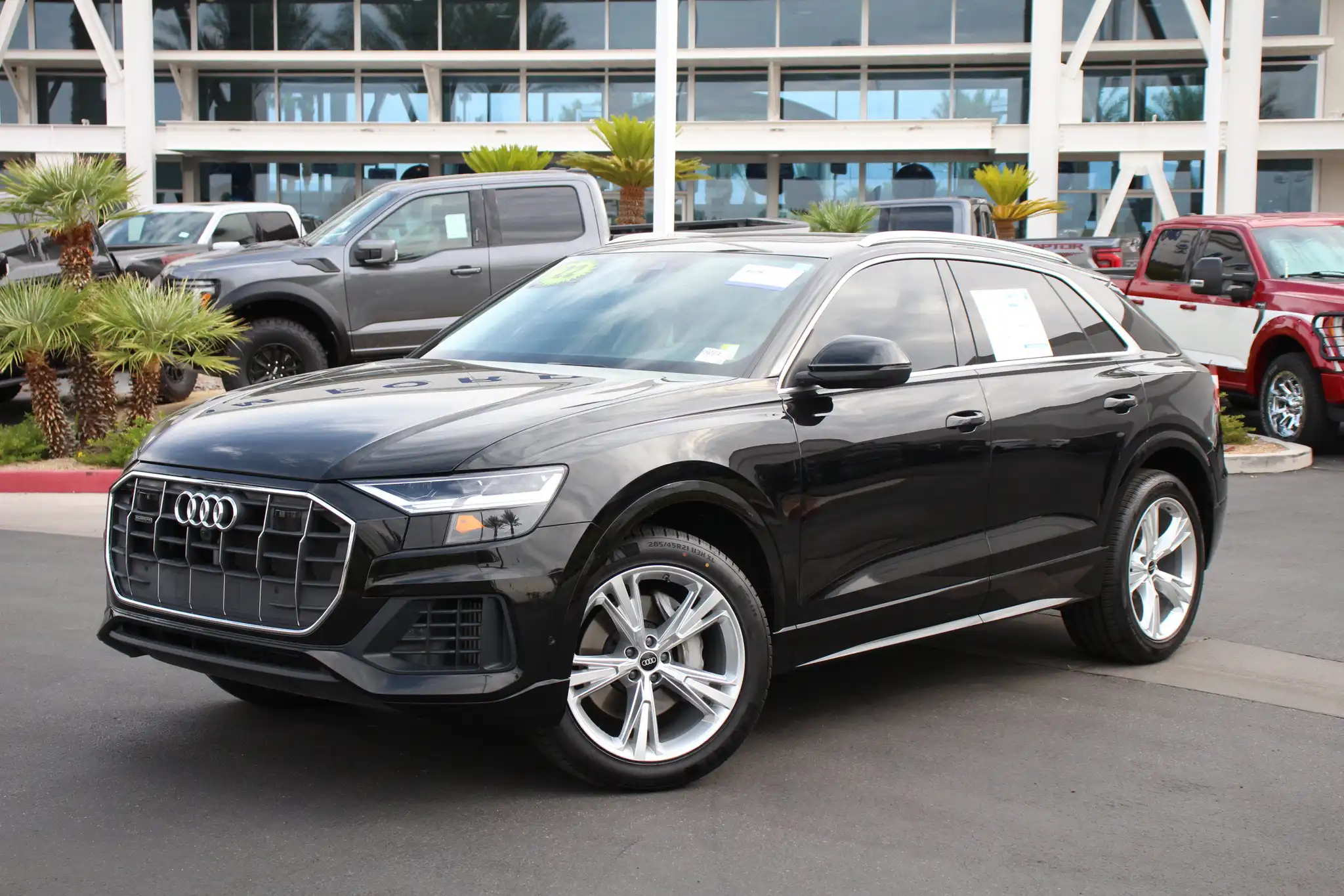 2022 Audi Q8 55 Premium Plus Tiptonic quattro's photo