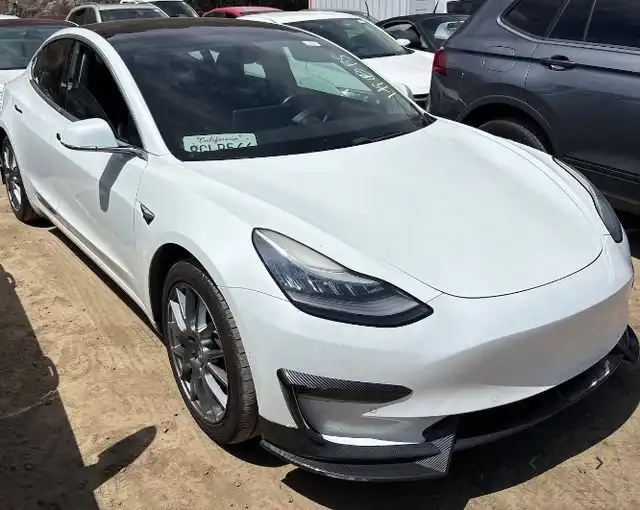 2018 Tesla Model 3 Long Range Dual Motor All-Wheel Drive's photo