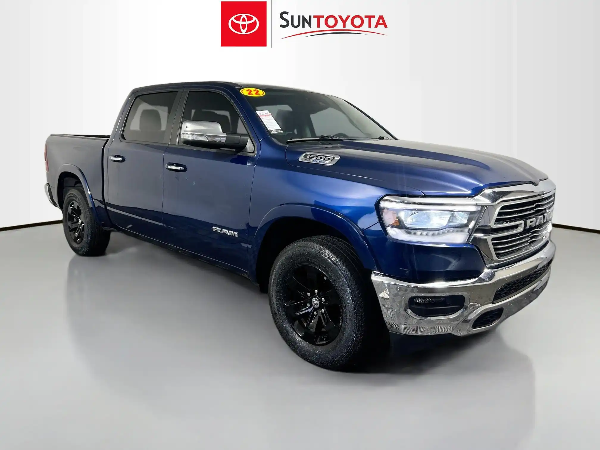 2022 RAM 1500 Laramie 4x4 Crew Cab 5'7's photo