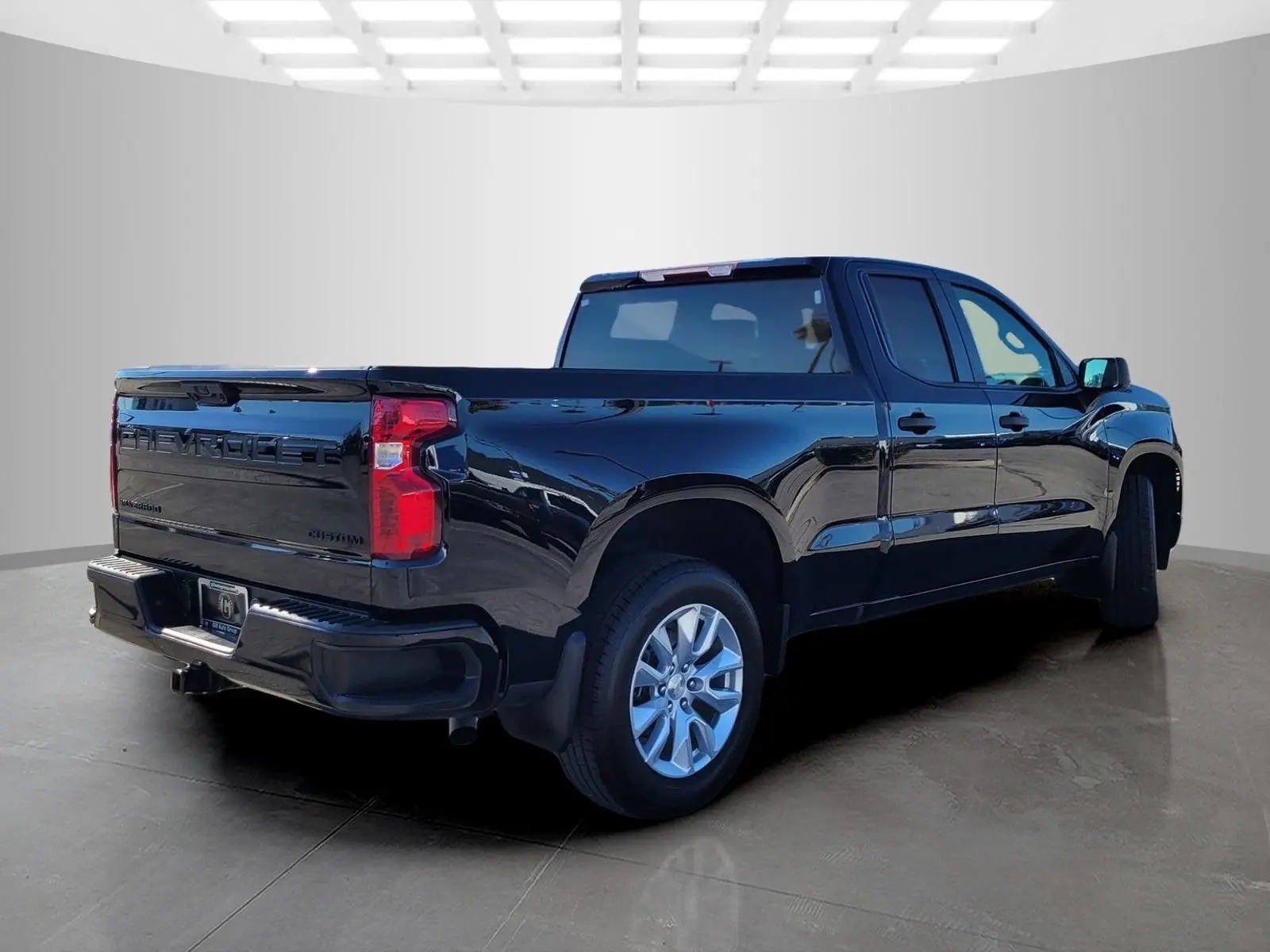 2024 Chevrolet Silverado 1500 Custom Double Cab Std Box photo 5
