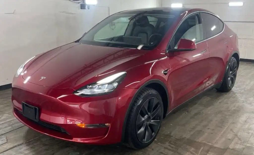 2024 Tesla Model Y Long Range Dual Motor All-Wheel Drive's photo