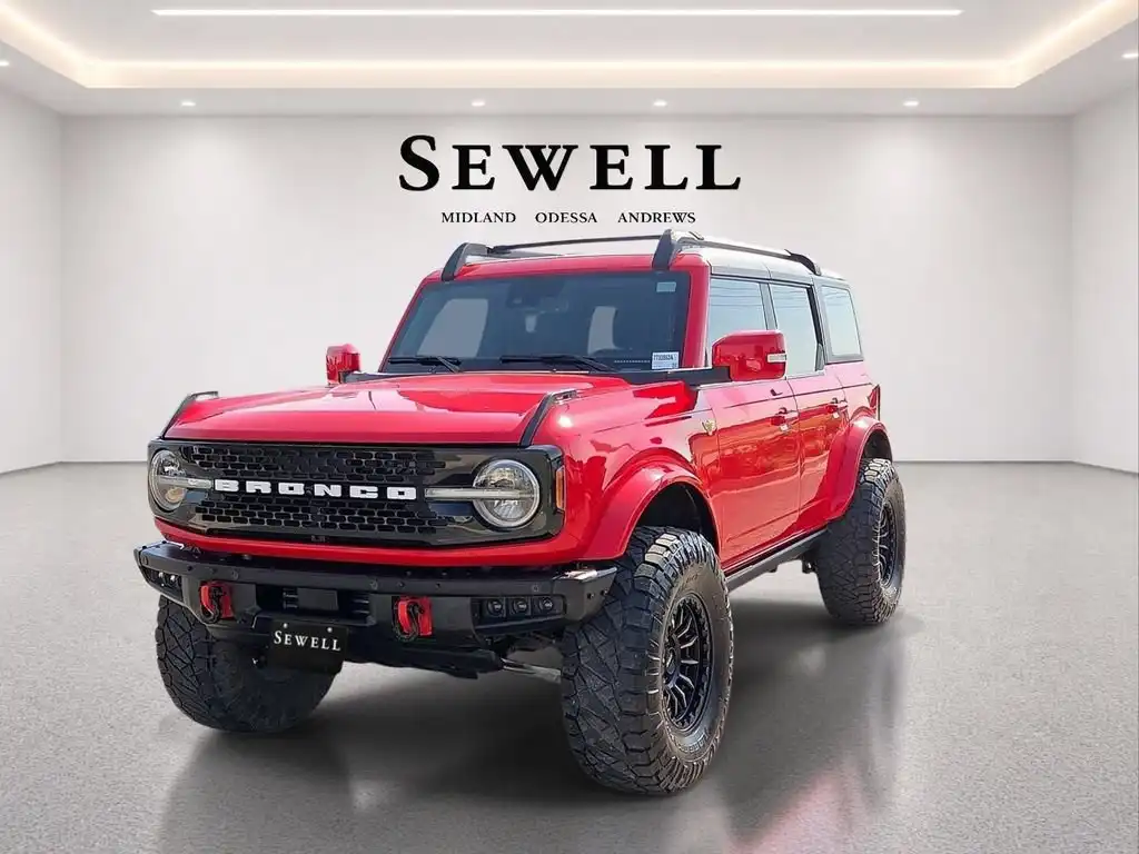 2023 Ford Bronco Outer Banks 4x4's photo