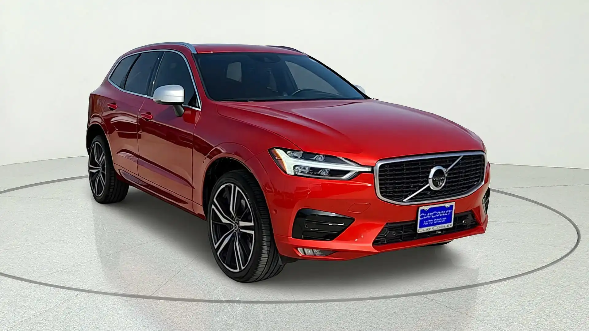2019 Volvo XC60 T5 R-Design FWD's photo
