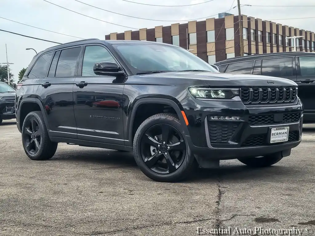 2026 Jeep Grand Cherokee Limited 4WD's photo